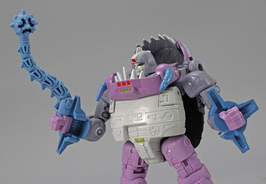 Transformers Studio Series 86 08 Gnaw  (10 of 18)